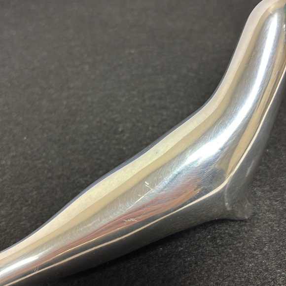 Hoselton MCM Vintage Polished Aluminum Seal Sculpture - Signed - Picture 9 of 10